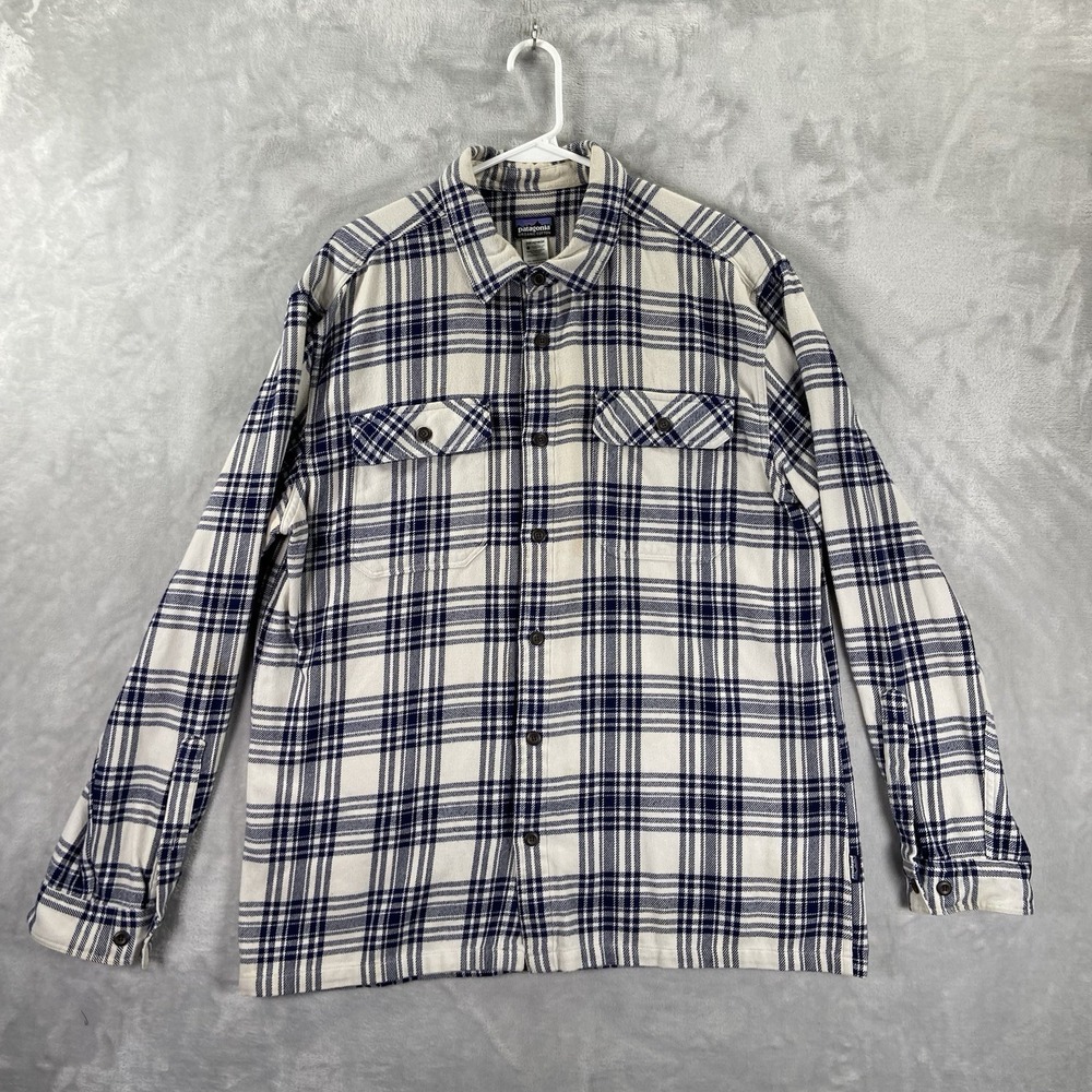 Patagonia Shirt men's Large Fjord Flannel Button Up Long Sleeve Organic Cotton - Picture 2 of 16